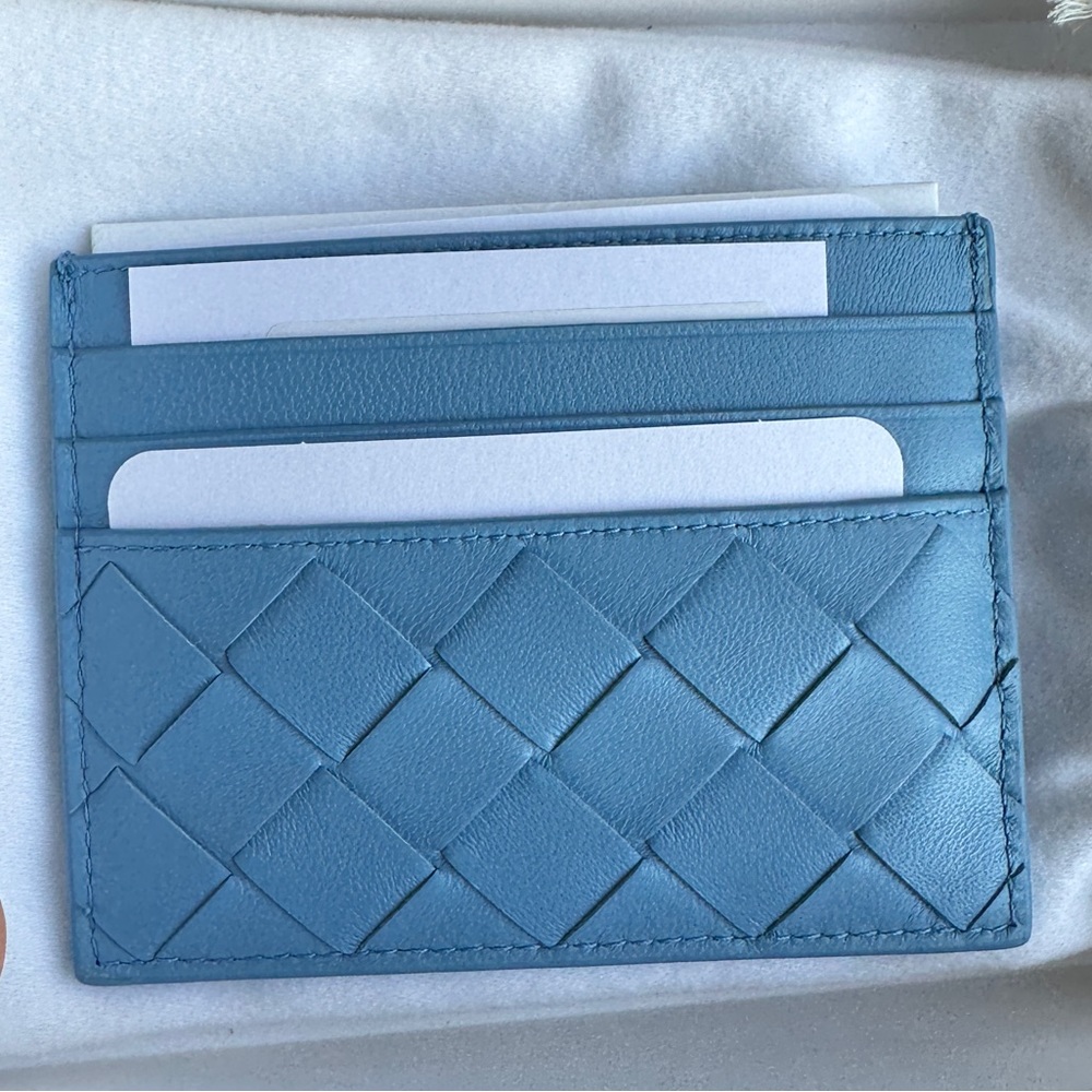 Bottega Veneta Cardholder in color Windswept - Brand New